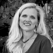 Donna Nicholson